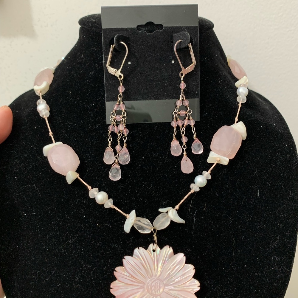 Elegant Pink and White Jewelry Set